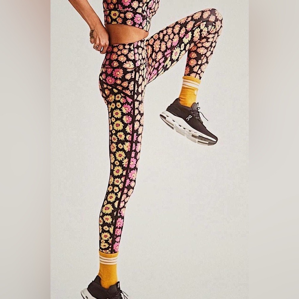 FP Movement Leggings Womens XS Black Pink Floral Daisy High Rise Pockets